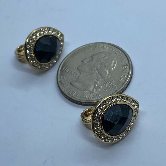 Monet Elegant Vintage Gold Tone Black Rhinestone Clip On Teardrop Earrings - Picture 3 of 4